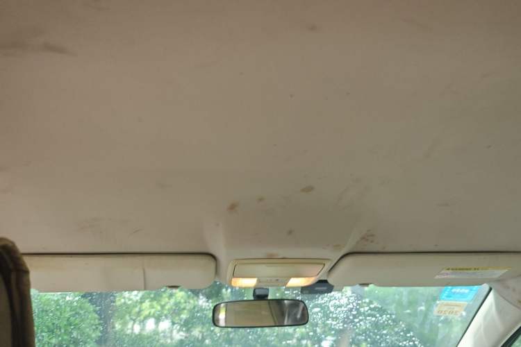 Used Honda CR-V 2012 2.0L two-wheel drive urban version Headliner