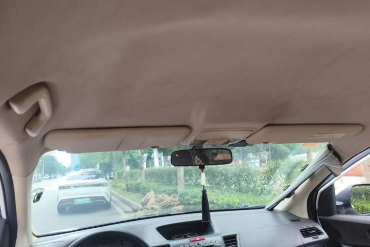 Used Honda CR-V 2012 2.0L two-wheel drive urban version Headliner