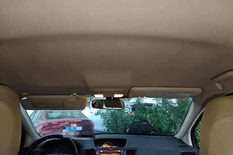 Used Honda CR-V 2012 2.0L two-wheel drive urban version Headliner