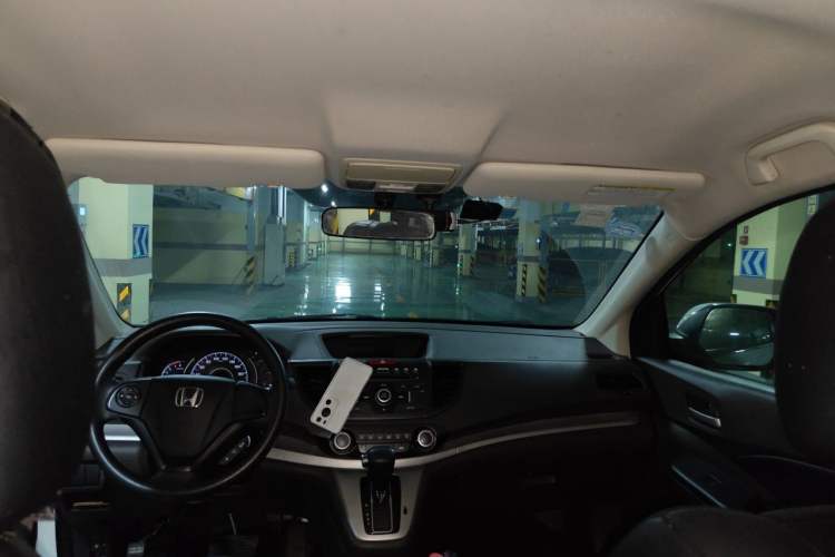 Used Honda CR-V 2012 2.0L two-wheel drive urban version Headliner