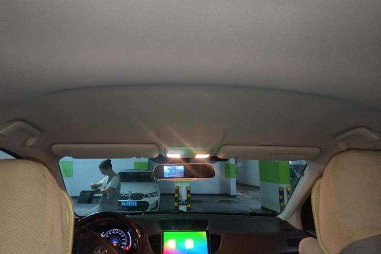Used Honda CR-V 2012 2.0L two-wheel drive urban version Headliner