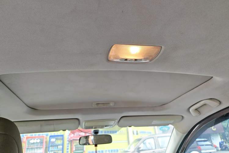 Used Honda CR-V 2012 2.0L two-wheel drive urban version Headliner