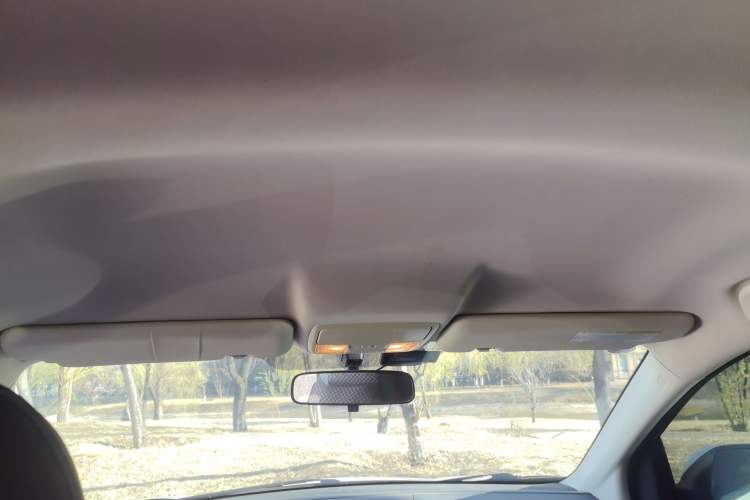 Used Honda CR-V 2012 2.0L two-wheel drive urban version Headliner