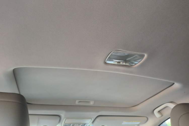 Used Honda CR-V 2012 2.4L four-wheel drive luxury version Headliner
