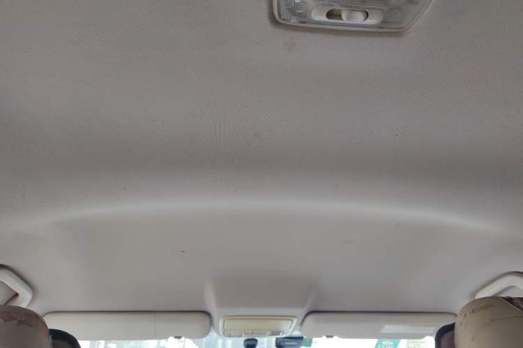 Used Honda CR-V 2012 2.0L two-wheel drive urban version Headliner