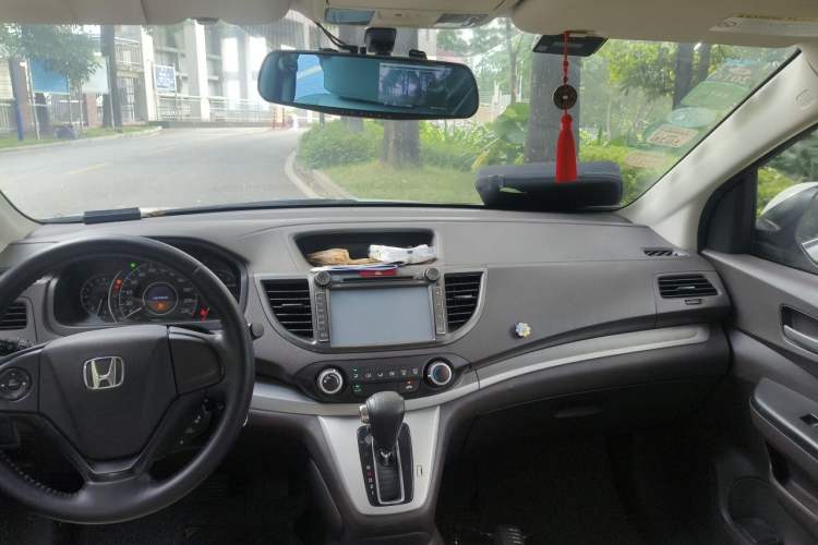 Used Honda CR-V 2012 2.0L two-wheel drive urban version Headliner