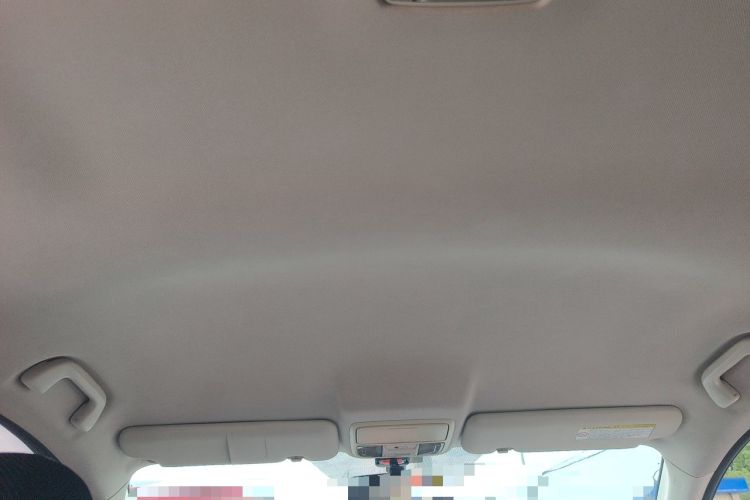 Used Honda CR-V 2012 2.0L two-wheel drive urban version Headliner