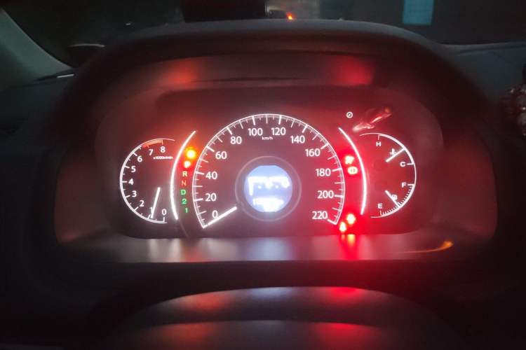 Used Honda CR-V 2012 2.0L two-wheel drive urban version Instrument Cluster