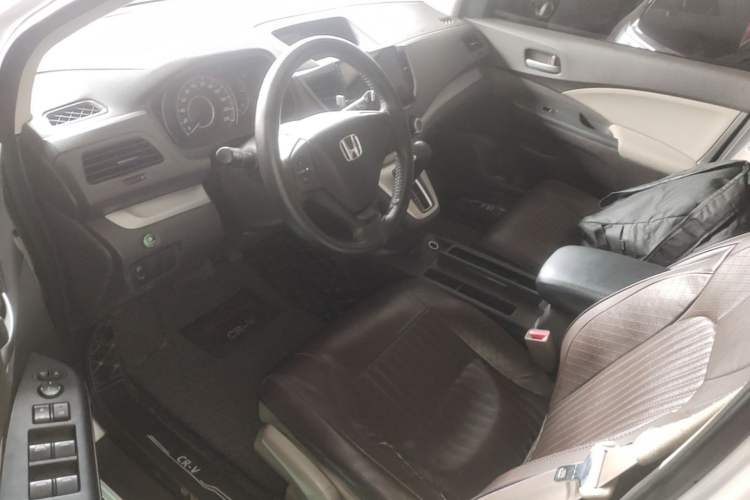 Used Honda CR-V 2012 2.0L two-wheel drive urban version Left Front Seat