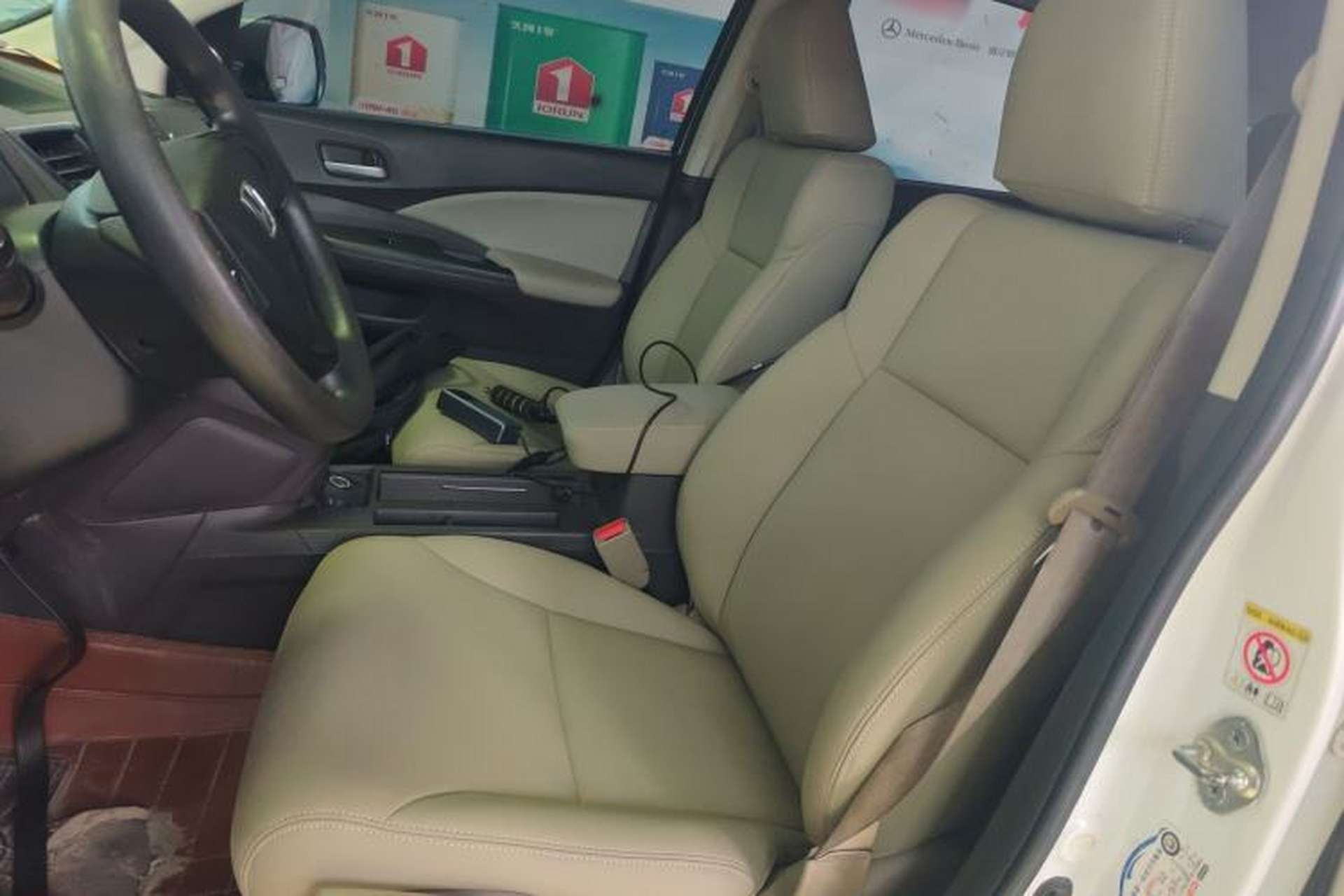 Used Honda CR-V 2012 2.0L two-wheel drive urban version Left Front Seat