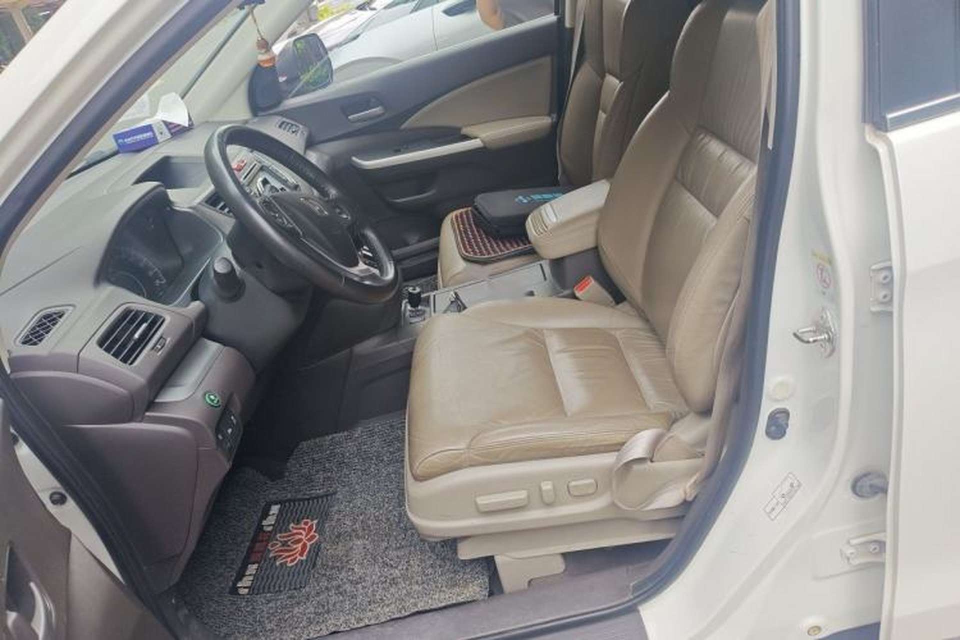 Used Honda CR-V 2012 2.4L four-wheel drive luxury version Left Front Seat