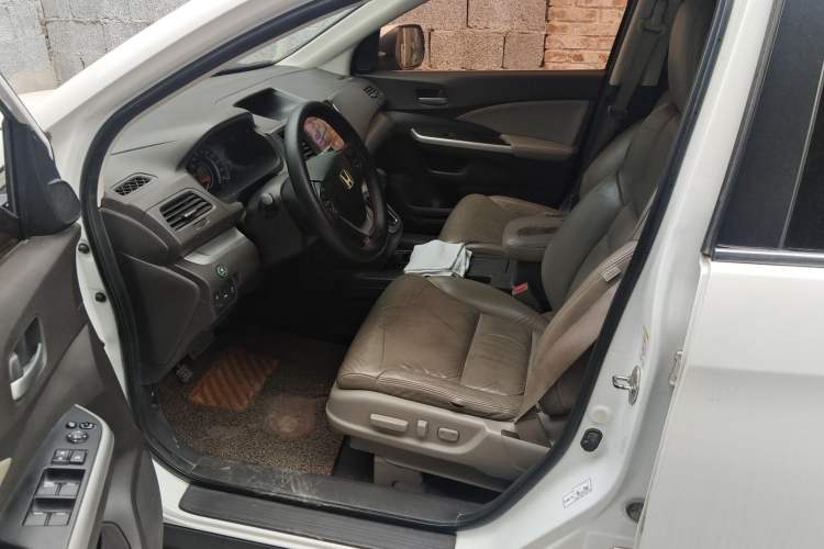 Used Honda CR-V 2012 2.4L four-wheel drive luxury version Left Front Seat