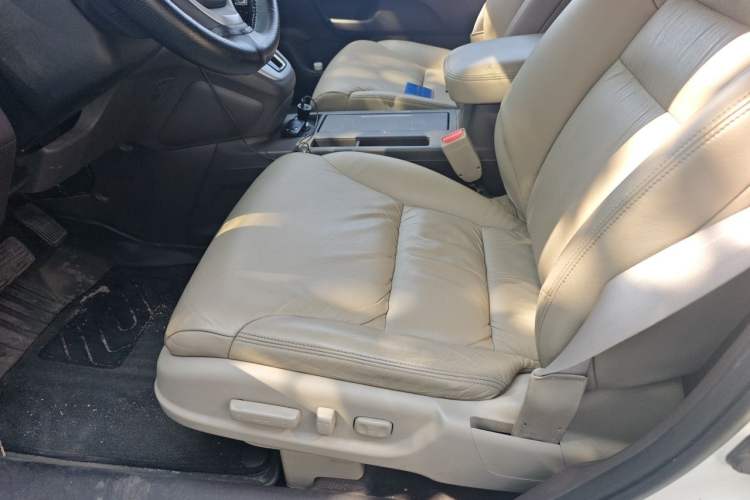 Used Honda CR-V 2012 2.4L Four-Wheel Drive Prestige Navigation Edition Left Front Seat