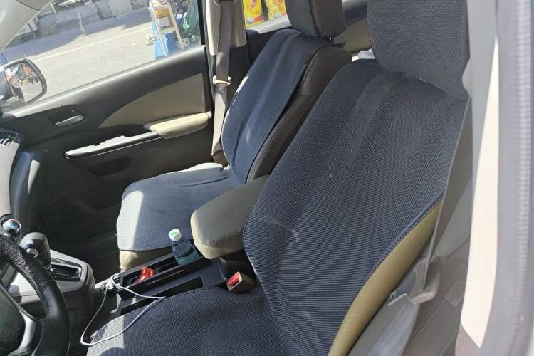 Used Honda CR-V 2012 2.0L two-wheel drive urban version Left Front Seat
