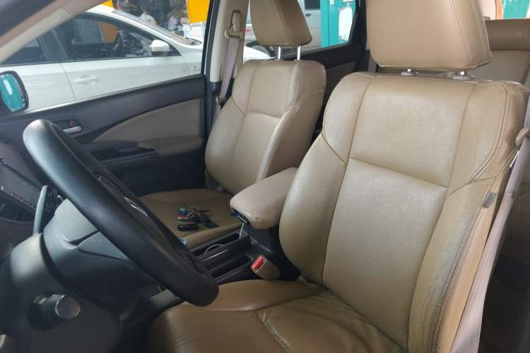 Used Honda CR-V 2012 2.0L two-wheel drive urban version Left Front Seat