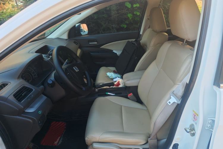 Used Honda CR-V 2012 2.0L two-wheel drive urban version Left Front Seat