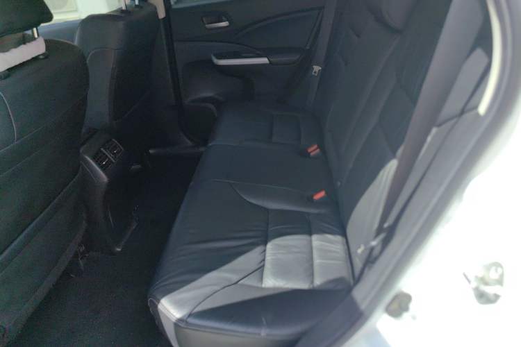 Used Honda CR-V 2012 2.4L four-wheel drive luxury version Left Rear Seat