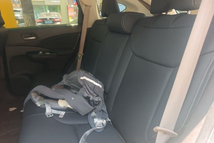 Used Honda CR-V 2012 2.0L two-wheel drive urban version Left Rear Seat