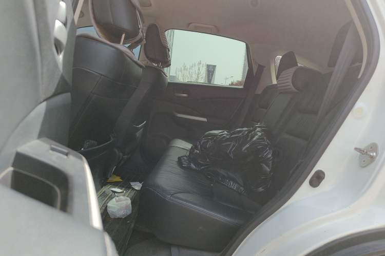 Used Honda CR-V 2012 2.4L four-wheel drive luxury version Left Rear Seat