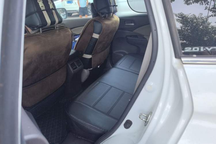 Used Honda CR-V 2012 2.0L two-wheel drive urban version Left Rear Seat