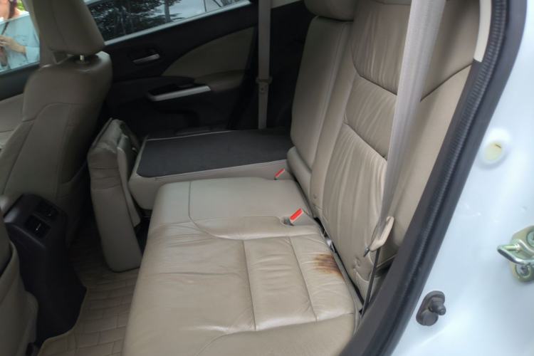 Used Honda CR-V 2012 2.4L four-wheel drive luxury version Left Rear Seat