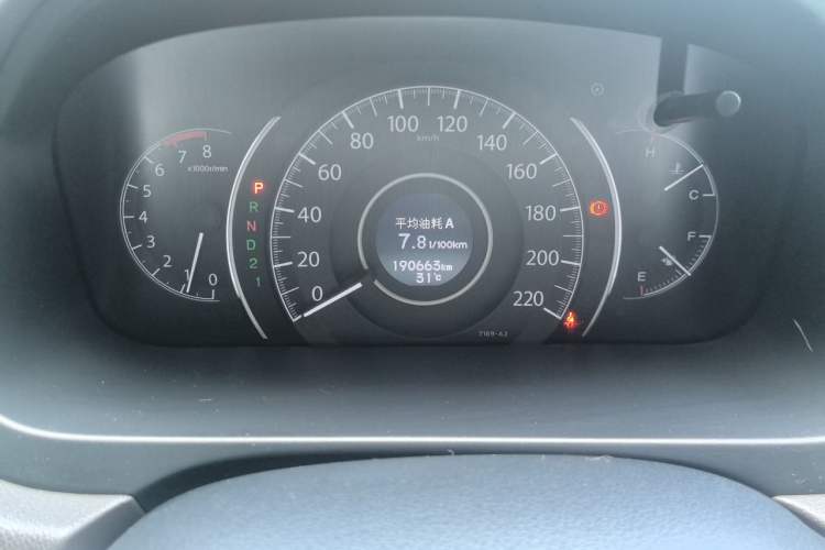 Used Honda CR-V 2012 2.0L two-wheel drive urban version Odometer Close Up