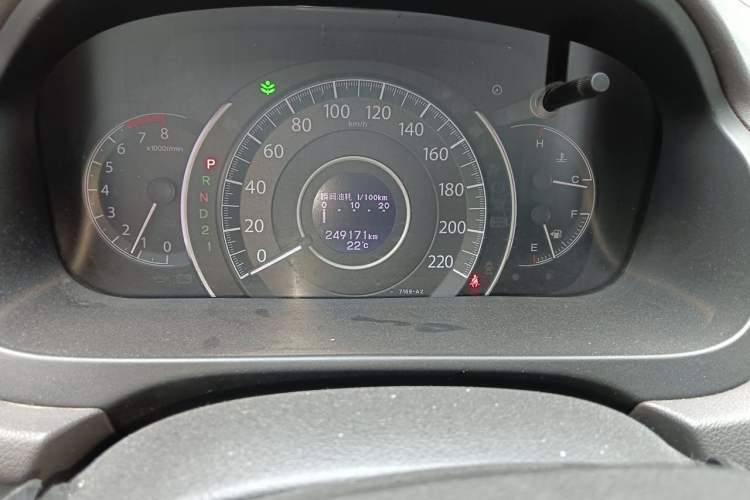 Used Honda CR-V 2012 2.0L two-wheel drive urban version Odometer Close Up