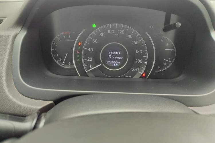 Used Honda CR-V 2012 2.4L four-wheel drive luxury version Odometer Close Up