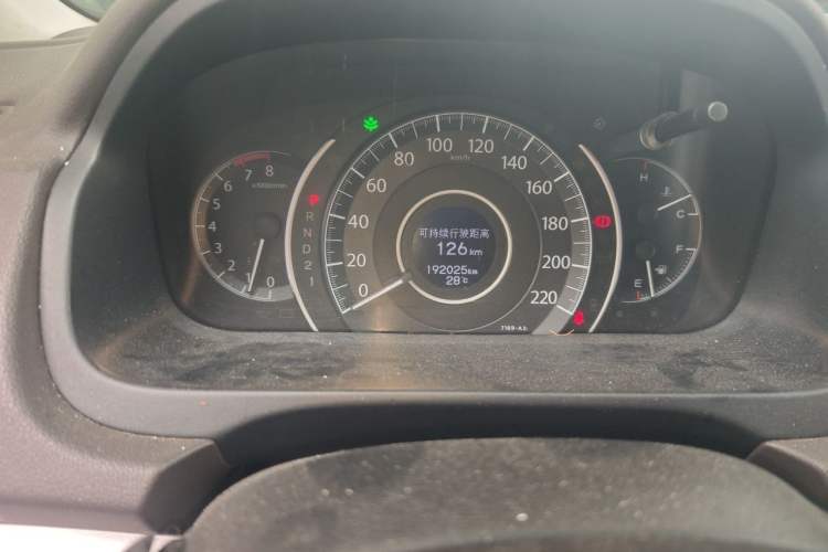 Used Honda CR-V 2012 2.0L two-wheel drive urban version Odometer Close Up