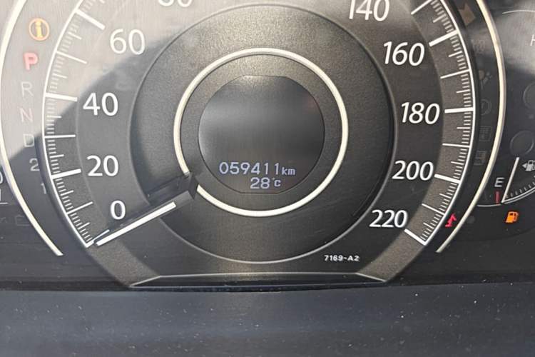 Used Honda CR-V 2012 2.0L Four-wheel Drive Classic Edition Odometer Close Up