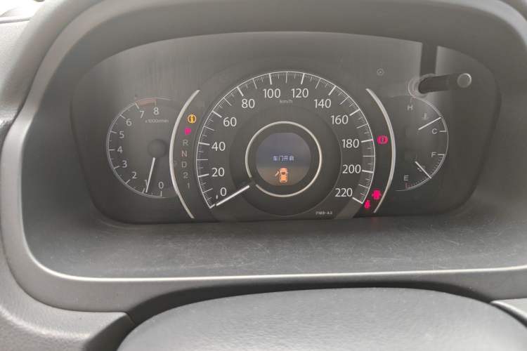 Used Honda CR-V 2012 2.4L four-wheel drive luxury version Odometer Close Up