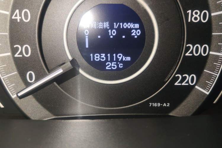 Used Honda CR-V 2012 2.0L Four-wheel Drive Classic Edition Odometer Close Up