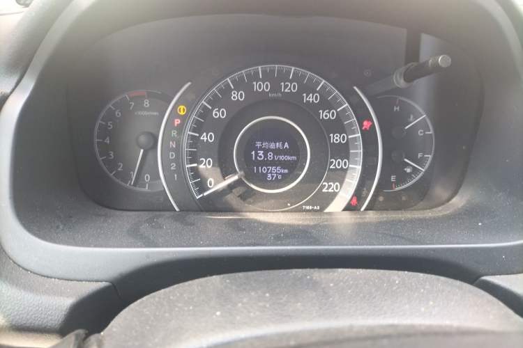 Used Honda CR-V 2012 2.4L four-wheel drive luxury version Odometer Close Up