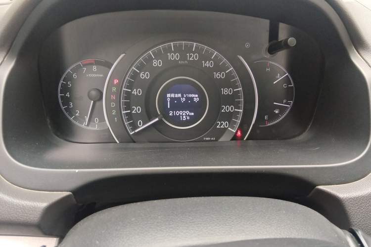 Used Honda CR-V 2012 2.4L four-wheel drive luxury version Odometer Close Up