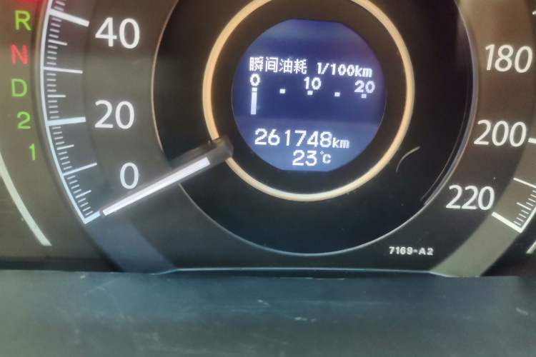 Used Honda CR-V 2012 2.4L four-wheel drive luxury version Odometer Close Up