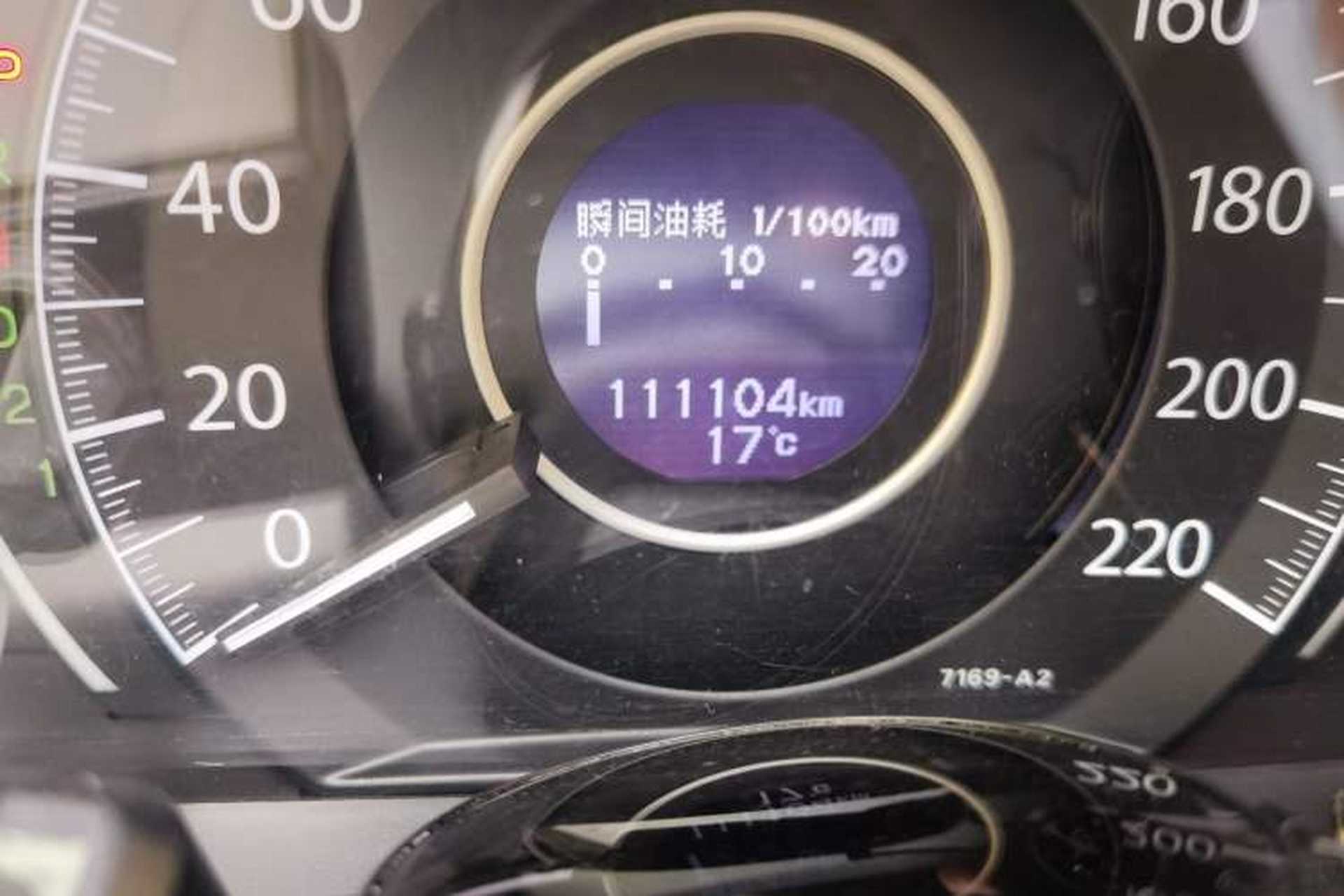 Used Honda CR-V 2012 2.0L two-wheel drive urban version Odometer Close Up