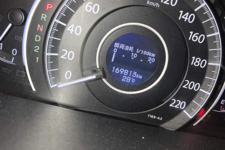 Used Honda CR-V 2012 2.4L four-wheel drive luxury version Odometer Close Up