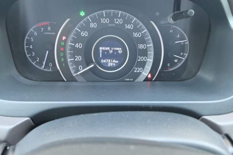 Used Honda CR-V 2012 2.0L two-wheel drive urban version Odometer Close Up