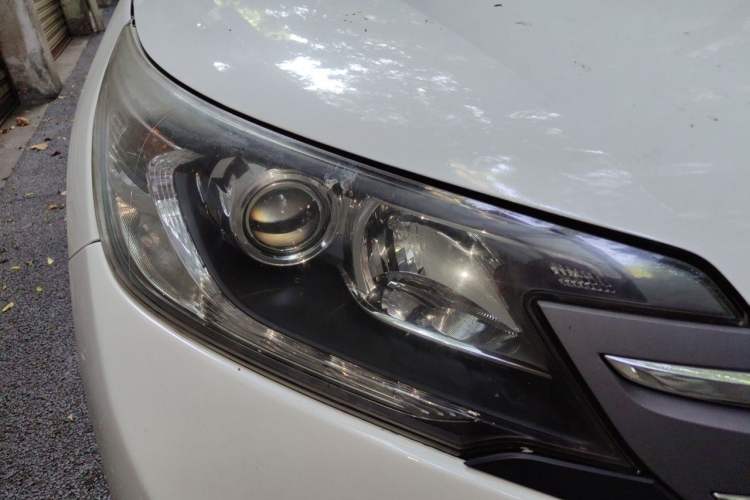 Used Honda CR-V 2012 2.4L four-wheel drive luxury version Right Front Headlight