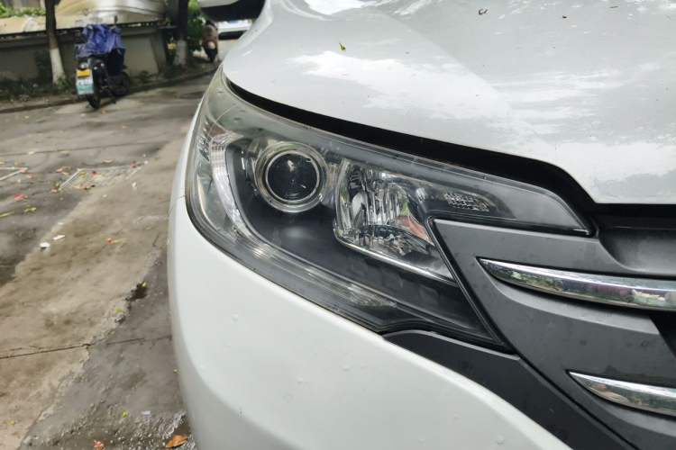 Used Honda CR-V 2012 2.0L two-wheel drive urban version Right Front Headlight