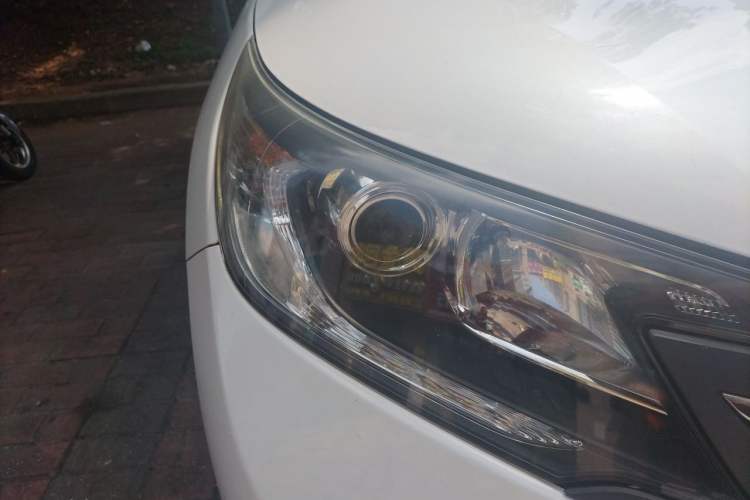 Used Honda CR-V 2012 2.4L four-wheel drive luxury version Right Front Headlight