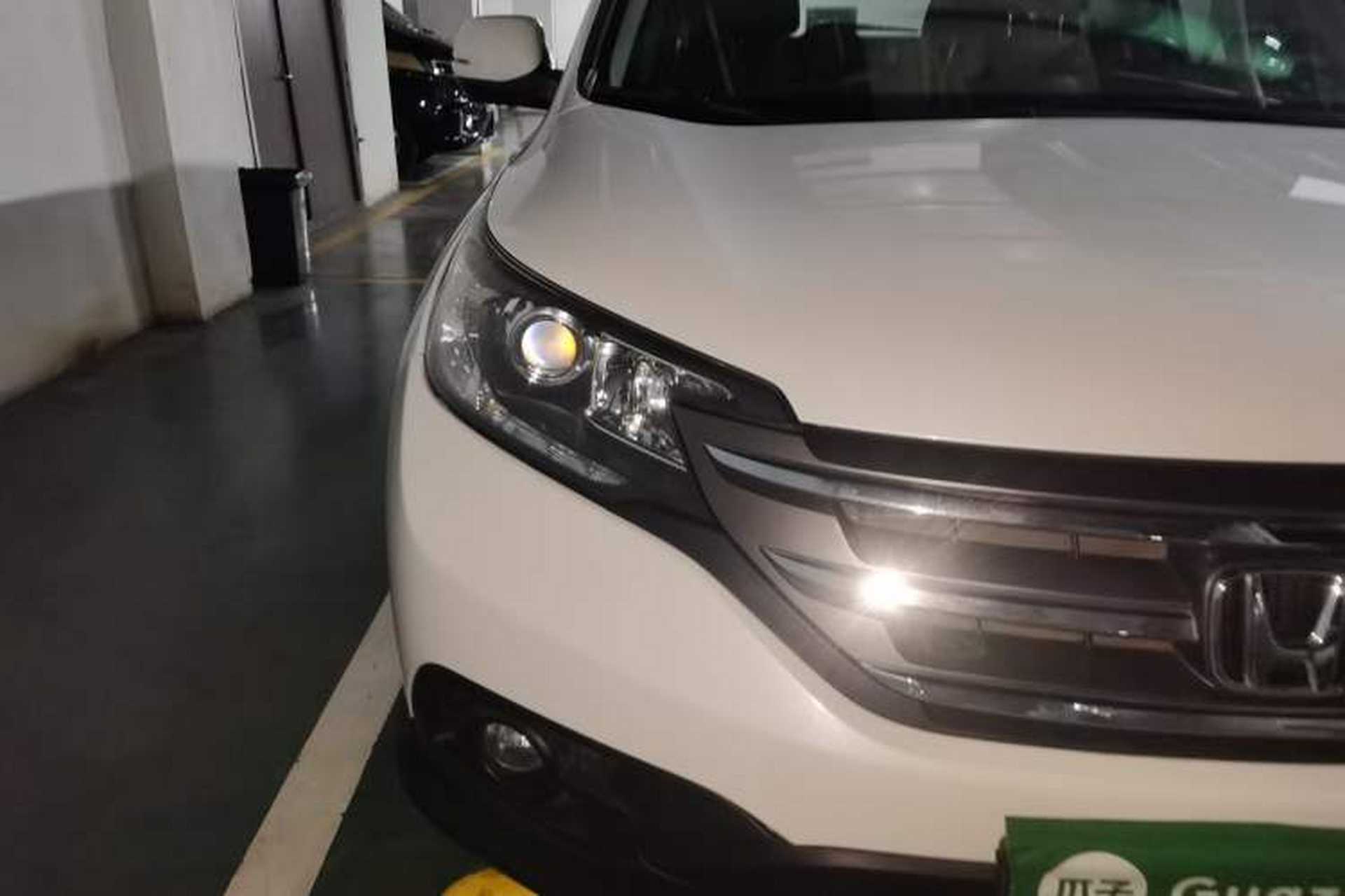 Used Honda CR-V 2012 2.4L four-wheel drive luxury version Right Front Headlight