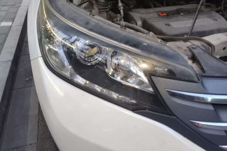 Used Honda CR-V 2012 2.4L four-wheel drive luxury version Right Front Headlight