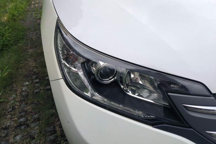 Used Honda CR-V 2012 2.4L four-wheel drive luxury version Right Front Headlight