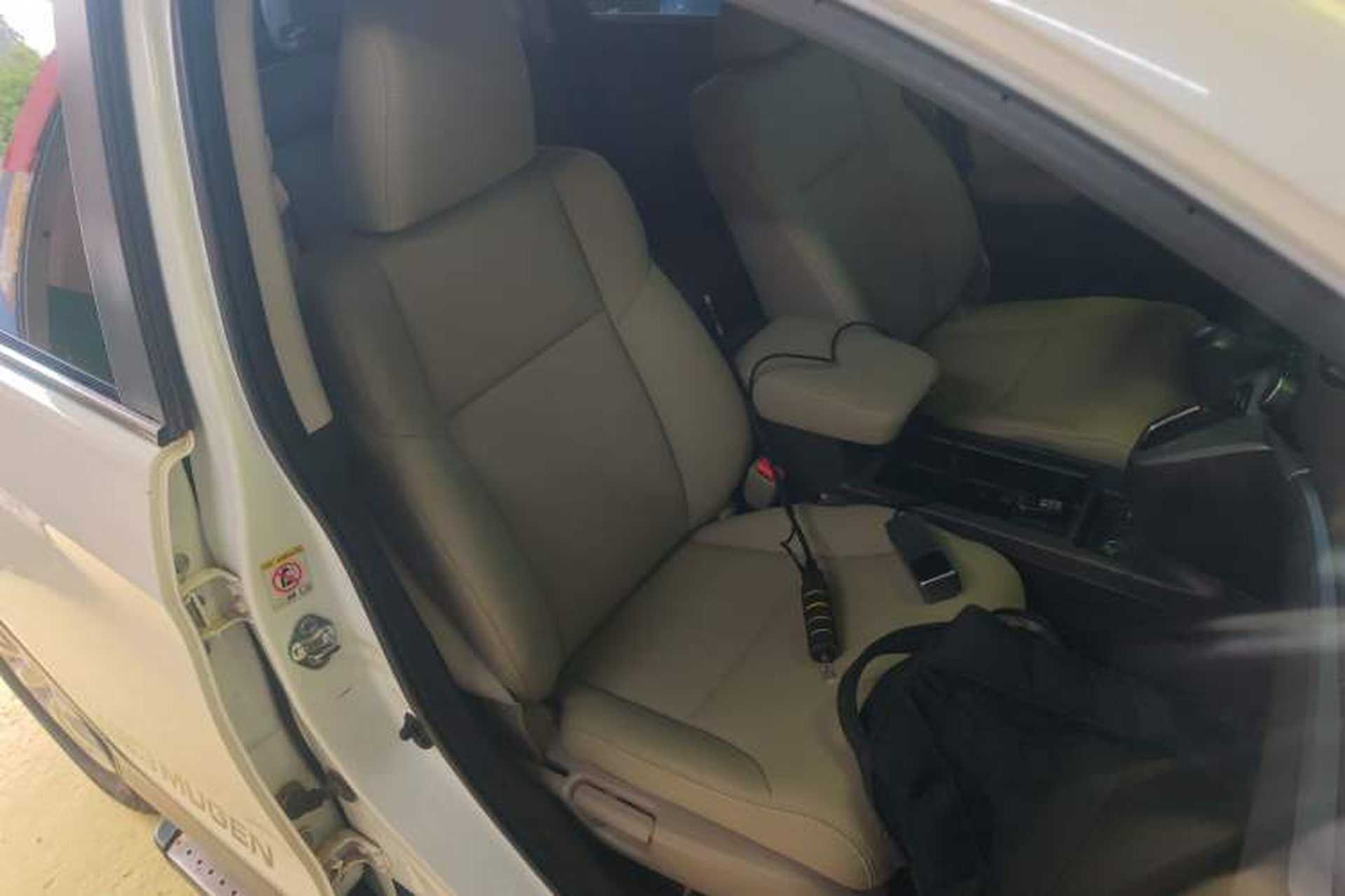 Used Honda CR-V 2012 2.0L two-wheel drive urban version Right Front Seat