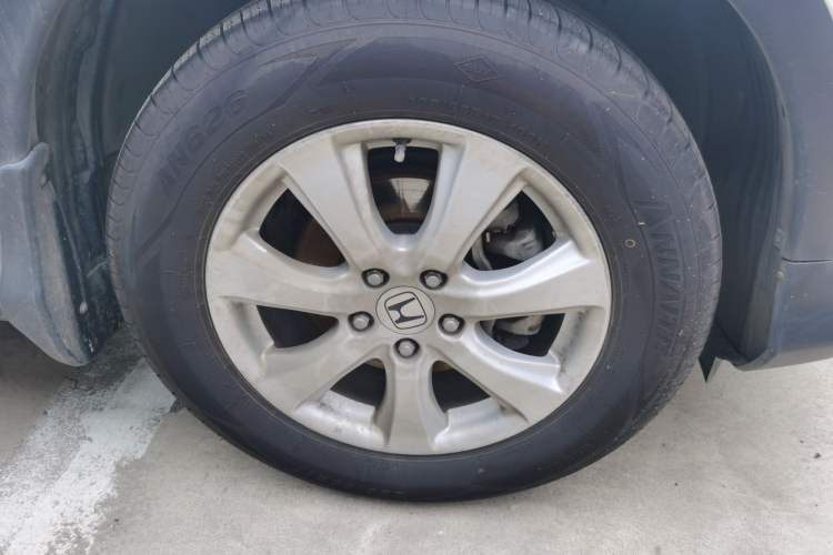 Used Honda CR-V 2012 2.0L two-wheel drive urban version Right Front Wheel Hub