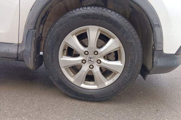Used Honda CR-V 2012 2.0L two-wheel drive urban version Right Front Wheel Hub