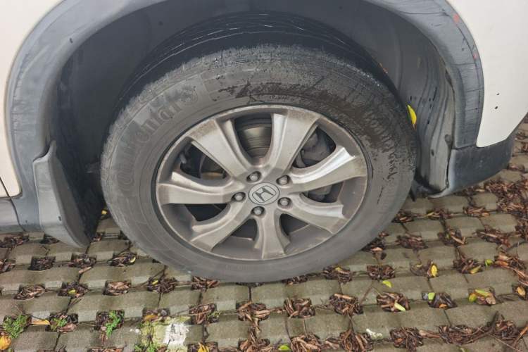 Used Honda CR-V 2012 2.0L two-wheel drive urban version Right Front Wheel Hub