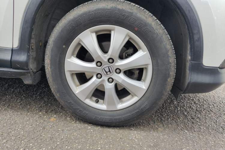 Used Honda CR-V 2012 2.0L two-wheel drive urban version Right Front Wheel Hub