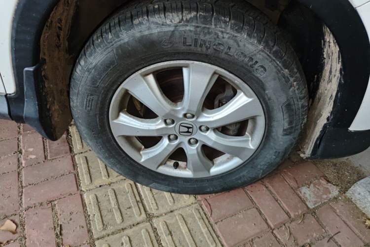 Used Honda CR-V 2012 2.0L two-wheel drive urban version Right Front Wheel Hub